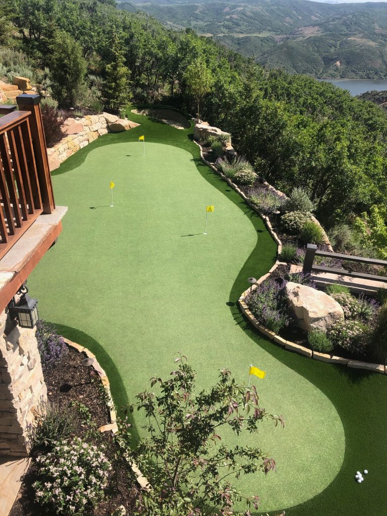 PGA Champion, Mark O'Meara's 3,000sf Celebrity Greens' Golf Complex