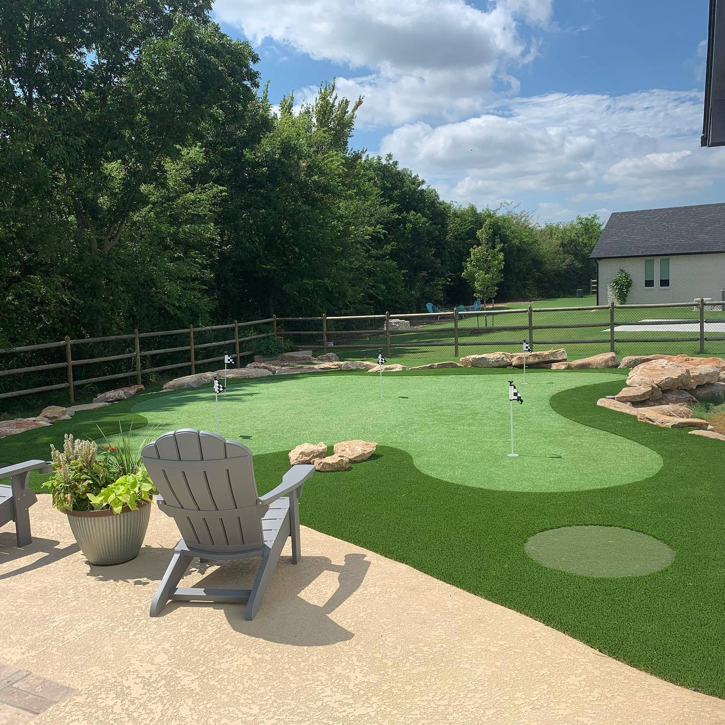 Artificial Turf Backyard Putting Green